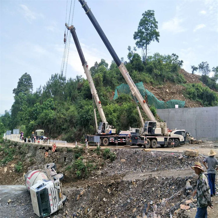 安庆宜秀汽车掉沟里叫吊车救援要多少钱