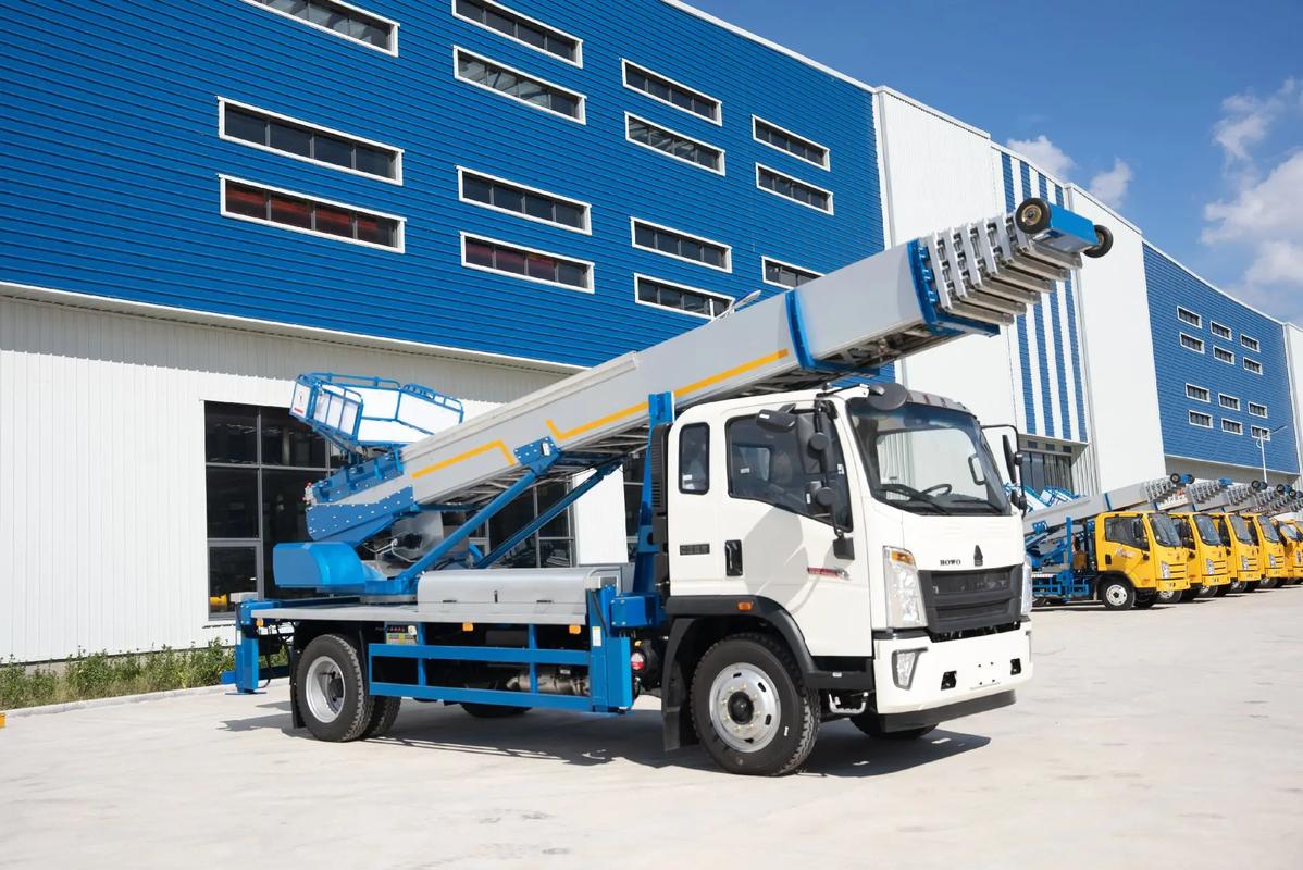 安庆宜秀出租云梯车高空作业车 建筑垃圾搬运